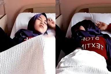 Ngentot Diam-Diam Adik Sepupu Hijab Cantik Pas Tidur Becek
