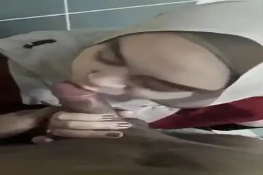 Pacar Alim Disodok Kontol Sampe Ngerintih Keenakan